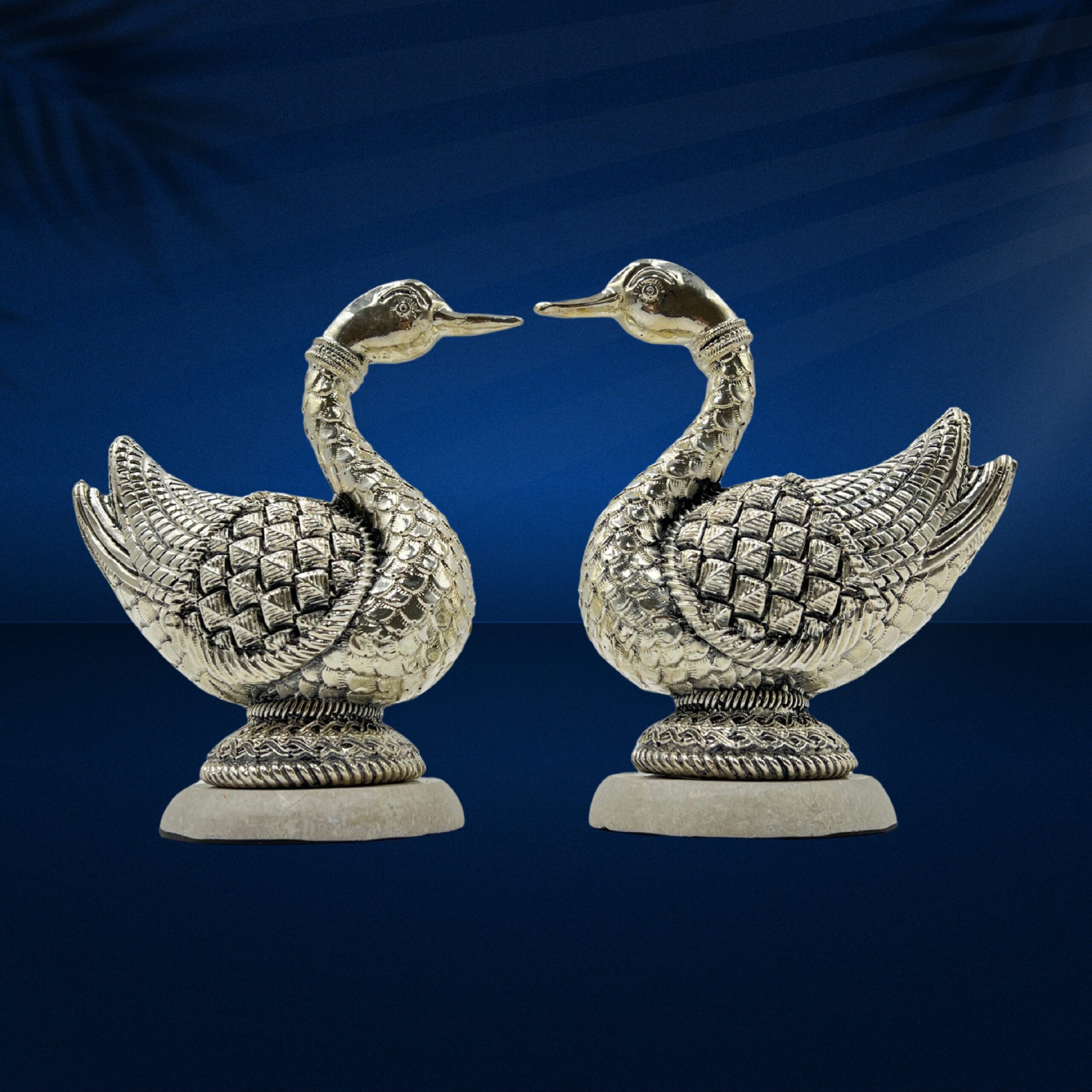 Swan baby pair (6×7.5)