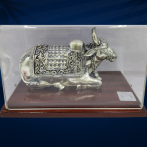 Nandi small idol (4.5×7.5)