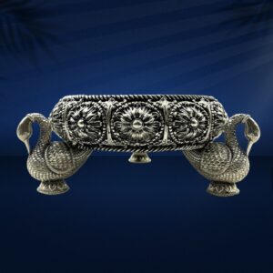 Urli cum dry fruit box (5×12)